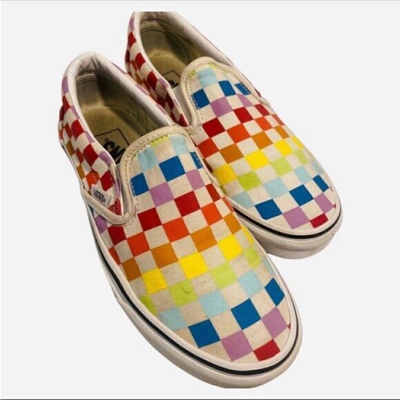 Classic Checkered Vans  - Picture 2 of 5